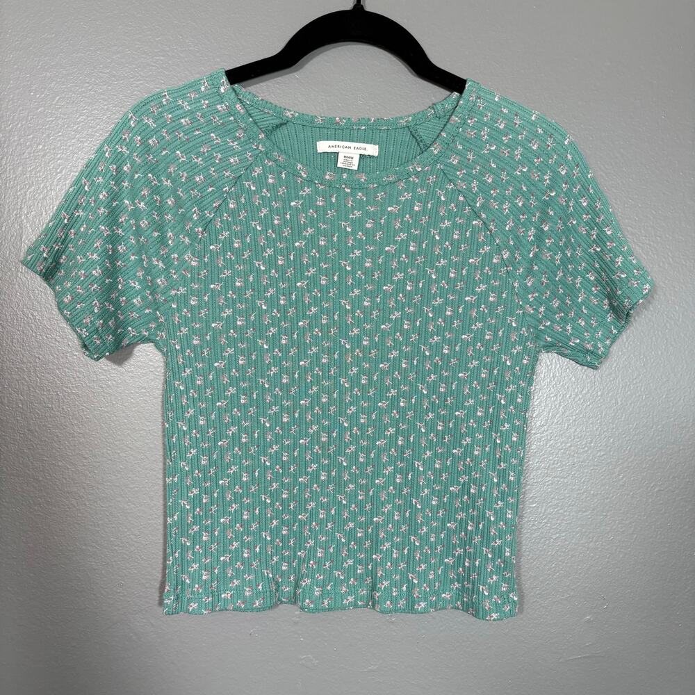 American Eagle Women's Green Floral Y2K/90's Cropped Babydoll Tee - Size Medium